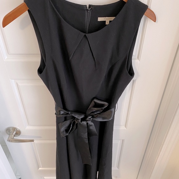 Classy Little Black Dress - Picture 3 of 7